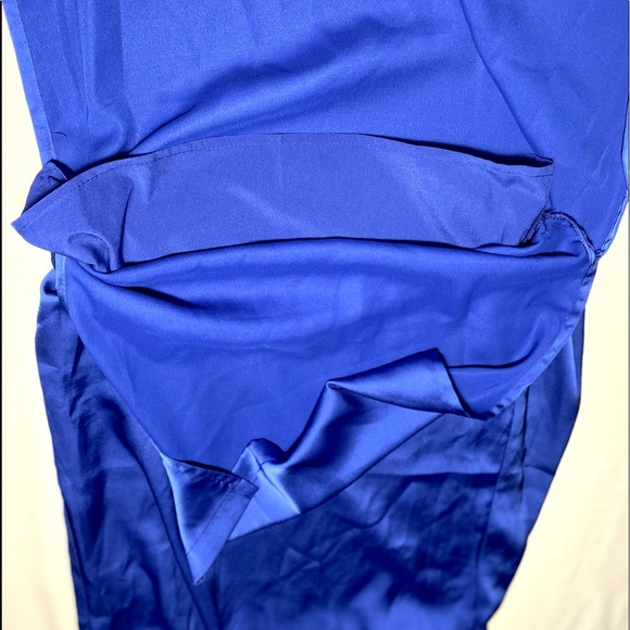 Shinestar Satin Split Hem Cami
Dress Royal Blue - Picture 11 of 15